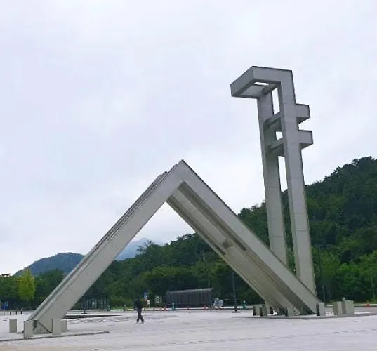 Hue 무료픽업 6명 퀸3 넓은거실