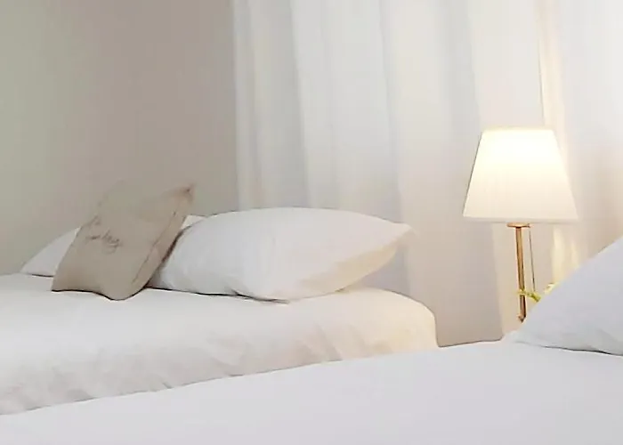 Hue 무료픽업 6명 퀸3 넓은거실 アパート